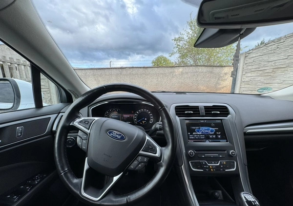 Ford Mondeo cena 47700 przebieg: 238574, rok produkcji 2015 z Wałbrzych małe 667